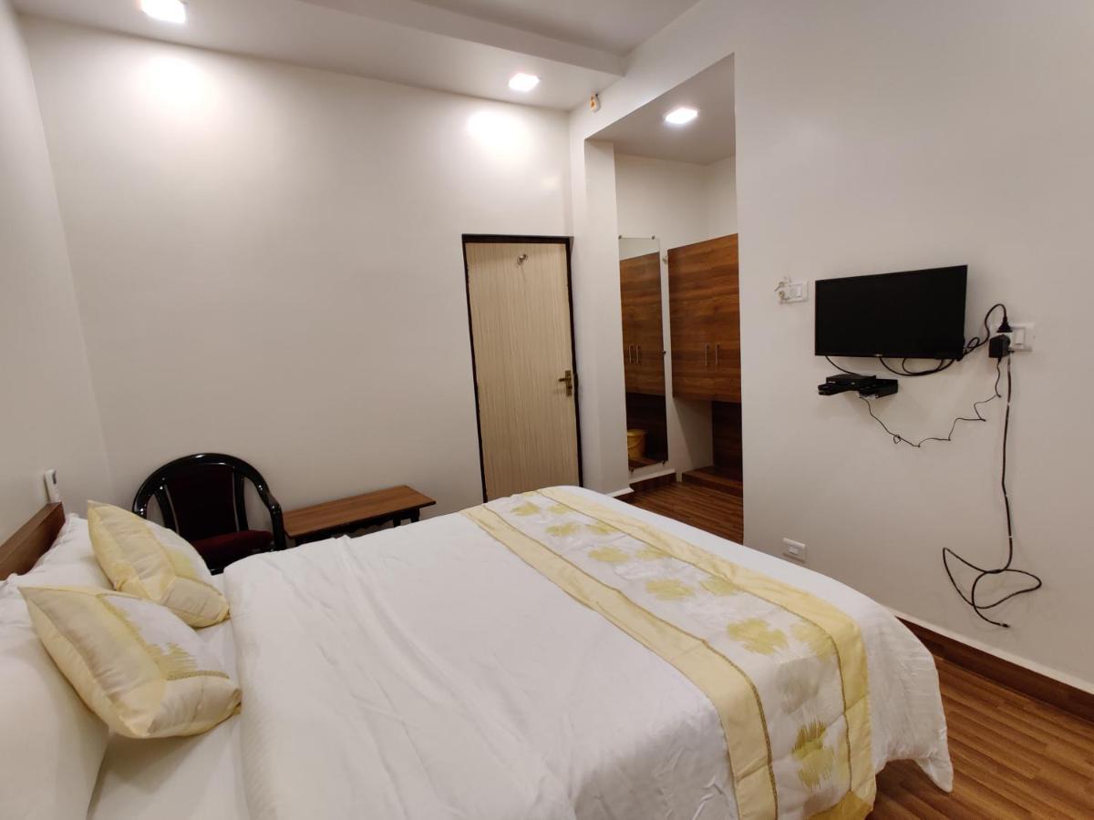 Hotel Surya Grande Kudal  Εξωτερικό φωτογραφία